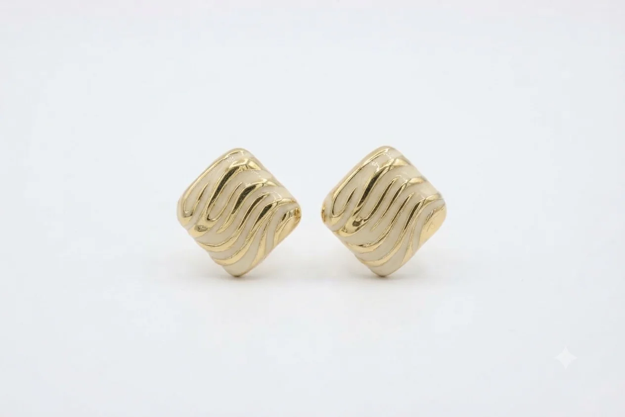 Ivory & Gold Wavy Pattern Stud Earrings